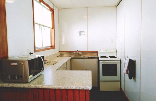 North Dunedin Apartment | Cumberland Motel