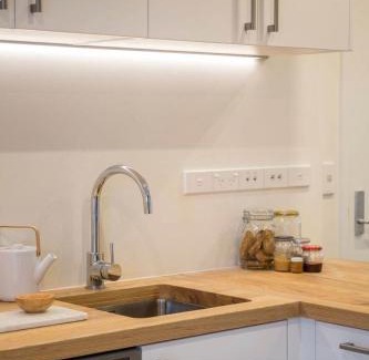 Dunedin City Centre Apartment | Cumberland Street deluxe apartment No5