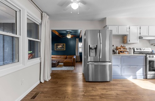 Cary House | Curated 3BR Boutique Retreat in Cary – Walk to Trails, Close to Downtown