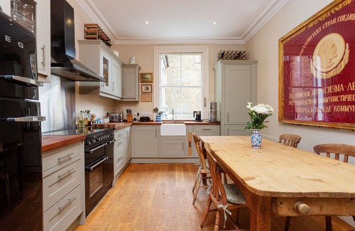 Golborne House | Curator's Residence, by Veeve