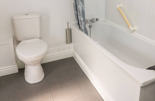 Ingleton Cottage | CURLEW COTTAGE, pet friendly, character holiday cottage in Ingleton