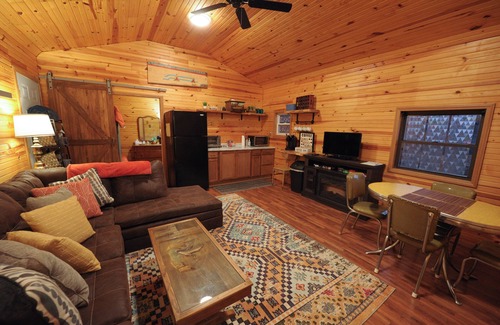 Doniphan Cabin | Current River Y3 Hideaway Mark Twain Forest