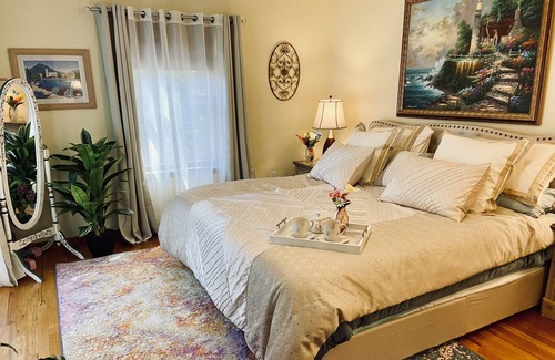 Socastee House | Custom, 2500 SF, 4 BR, 2.5 bath,hot tub,TikiHut, large fenced yard, free park