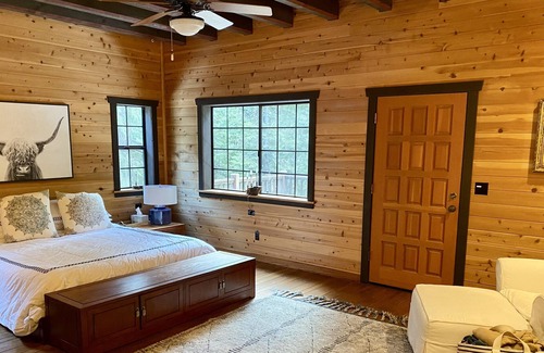 Camp Connell House | Custom-built cabin, high end amenities