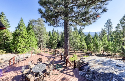 Granite Ridge House | Custom-Built Family Mountain Home with Game Room, Jetted Tub & Sweeping Views