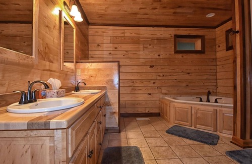 Cadiz House | Custom Built Lakeside Log Home