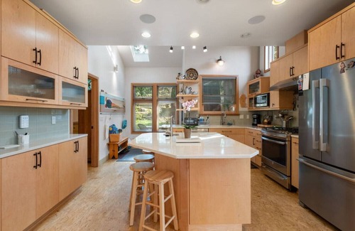 Genesee House | Custom Charm! Central - Office & Peaceful yard!