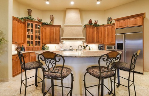Catalina Foothills Estates House | Custom foothills home with amazing 360 views, private hot tub & patio