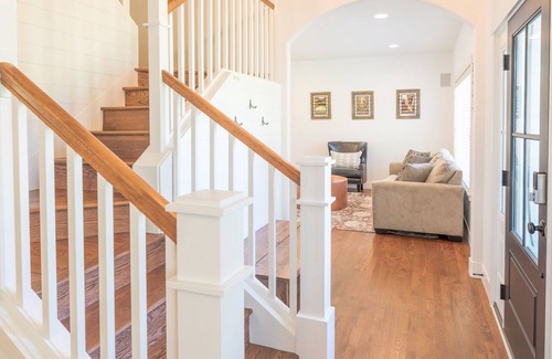 Larkspur House | Custom Home ~ Bonus Room ~ Dog Friendly!