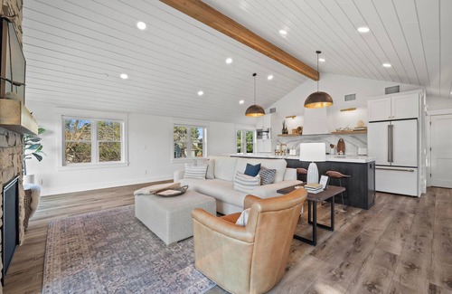 Village of Pewaukee House | Custom Home with Lake Views + Cozy Fireplace