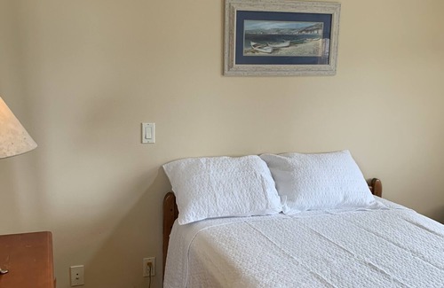 Oak Harbor House | Custom/Spacious 4 bedroom