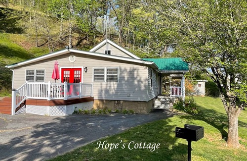 Cherokee Cottage | Customer Appreciation Year! See Discount information in Ad