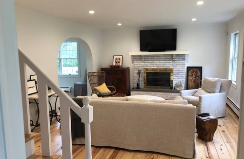 Cutchogue House | Cutchogue Home with Pool and Access to Association only Beach!