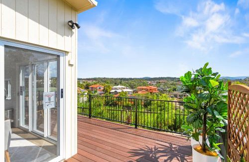 Bridgeman Downs Apartment | Cute 1-Bed Tiny House with Garden in Nature