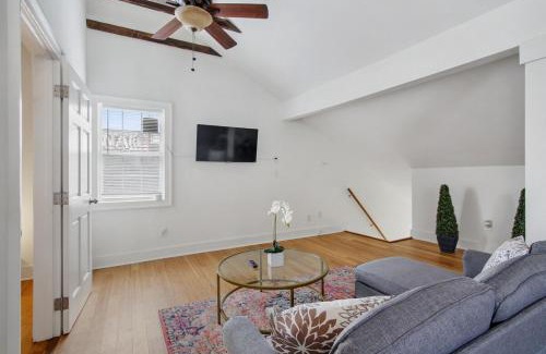South 7th Ward Apartment | Cute 1bed 1bath 4block French Q near Bourbon St and Jazz venues