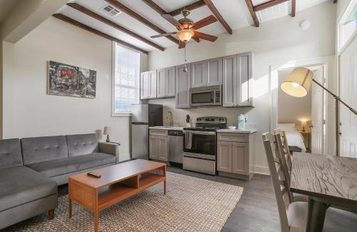 South 7th Ward Apartment | Cute 1bed 1bath 4blocks from French Q, near Bourbon St and steps to Jazz Venues