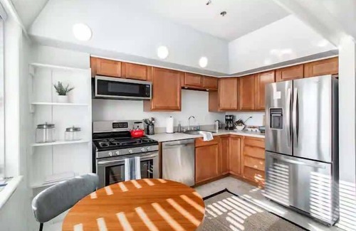 The Flats Apartment | Cute 1Bed Loft at The Foundry - Steps to Riverside