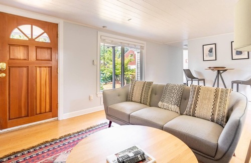 Greenwood House | Cute 1BR House in Seattle with Garage & Yards
