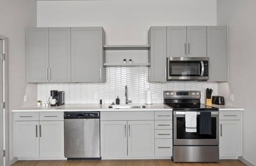 Dupont Apartment | Cute 1BR in Green Valley