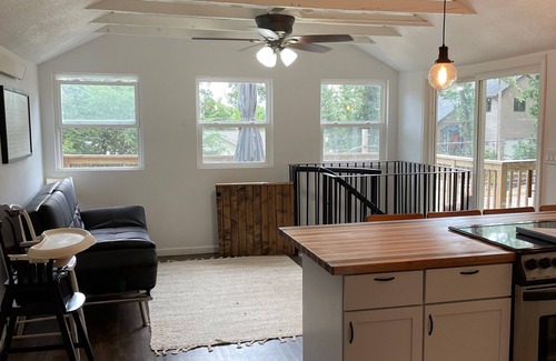 Spirit Lake Cottage | Cute 2/2 Cottage for rent across from the lake