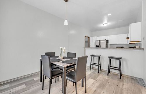 Dallas House | Cute 3BR Home near Downtown, State Fair of Texas, Deep Ellum and much more…