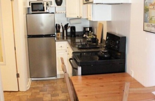 Inner Sunset Apartment | Cute and Convenient