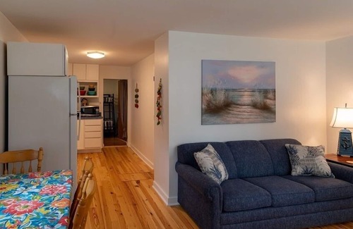 Ludington House | Cute and Cozy home located in the heart of Ludington, near Lake Michigan!