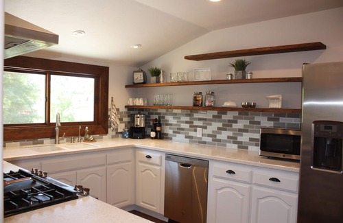 Templeton House | Cute and cozy two bedroom house in beautiful downtown Templeton California. .