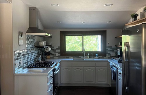 Templeton House | Cute and cozy two bedroom house in beautiful downtown Templeton California. .