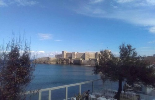 Canakkale House | Cute Apart in the Center of Bozcaada