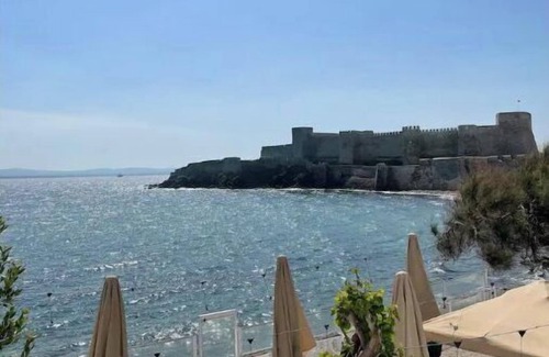 Canakkale House | Cute Apart in the Center of Bozcaada