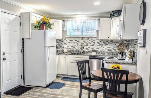 College Park Apartment | Cute Apartment Near the Airport-9B