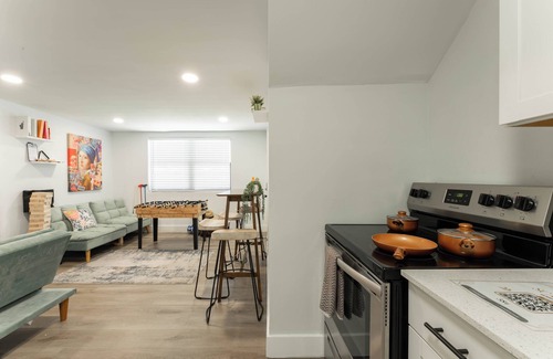Wynwood Art District Apartment | Cute Apt W/Pool + Games in Wynwood's Heart!