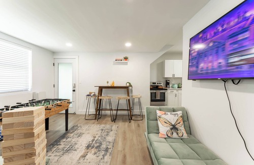 Wynwood Art District Apartment | Cute Apt W/Pool + Games in Wynwood's Heart!