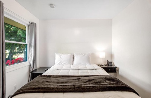 Nahcotta Hotel | Cute as a Clam Cottage Room 5