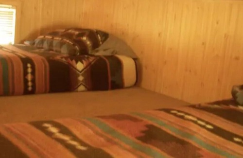 Ruidoso Cabin | Cute cabin for couples getaway or small families with hot tub