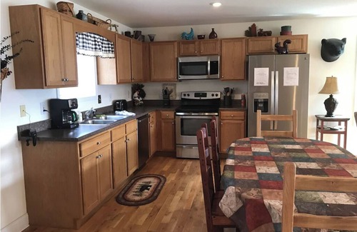 Hiawassee House | Cute cabin😊Pretty Views! Clean! ONLY 1 MILE TO TOWN!