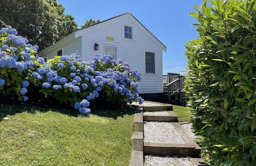 Chatham Cottage | Cute clapboard cottage on the hill off Stage Island Road!