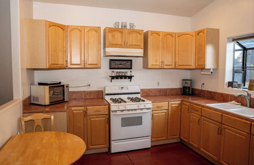 Tucson House | Cute, Clean, Private, 1bd Guest House Centrally Located