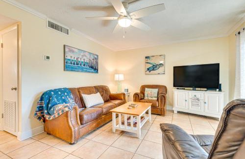 Cocoa Beach Apartment | Cute Cocoa Beach Condo with Pool and Beach Access!