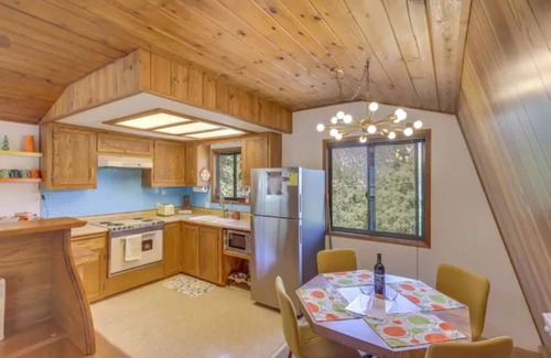 Pine Mountain Club Cabin | Cute colorful alpine cabin with Hot Tub!