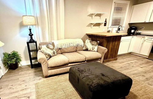 Downtown Apartment | Cute Condo Near Downtown