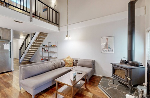 Carnelian Woods Condo | Cute condo with shared pool, hot tub and tennis