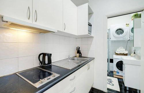 Woolloomooloo Apartment | Cute & Cosy - Walk to City, Harbour and Museum