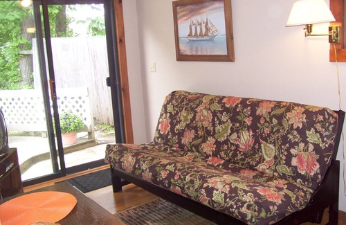 York Beach House | CUTE COTTAGE CLOSE TO SHORT SANDS BEACH AND TOWN