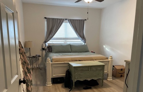 Gulfport House | Cute Country Coastal Cottage 15 minutes from the beach
