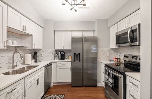 Duluth House | ⚡️Cute & Cozy 3/2.5 in Duluth 🏡⚡️Sleeps 6 ⚡️25 min to Downtown ATL⚡️