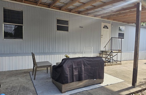 Summerfield House | Cute, cozy and centrally located