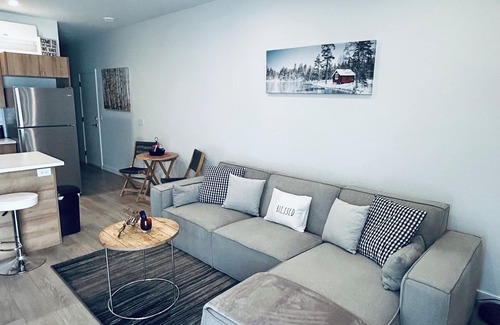 Central Okanagan House | Cute & Cozy at Woodlark