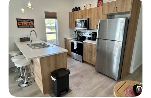 Central Okanagan House | Cute & Cozy at Woodlark